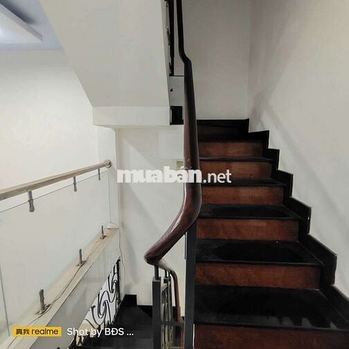 Cho thuê nhà 2lầu hẻm xe tải đs2 HBP 11tr/tháng