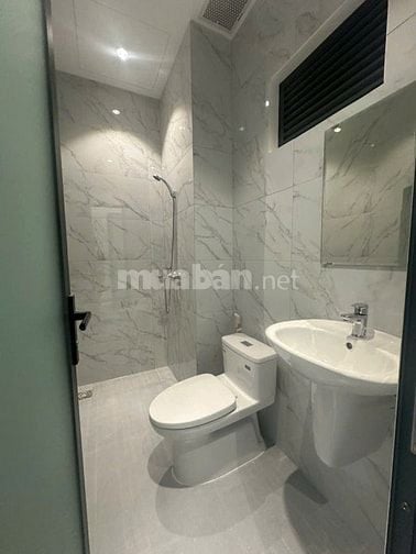 Cho Thuê Nhà Mới Xây 100% Đường Võ Oanh, P.25. Quận bt có thang máy 
