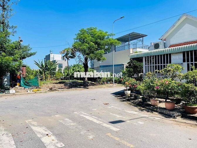 Giảm 100 triệu, chính chủ gởi bán nhà khu đô thị Long Hưng 100m2