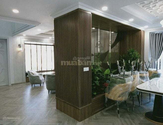 Bán nhanh BT Phú Gia, PMH, Q.7, 317.3m2, 1T1L, 4PN, 4WC, giá chỉ 85 ty