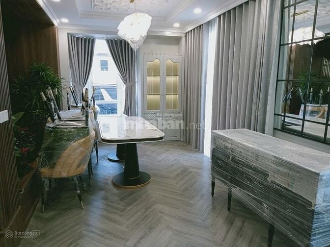 Bán nhanh BT Phú Gia, PMH, Q.7, 317.3m2, 1T1L, 4PN, 4WC, giá chỉ 85 ty