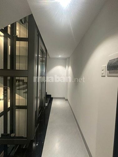 Cho Thuê Nhà Mới Xây 100% Đường Võ Oanh, P.25. Quận bt có thang máy 