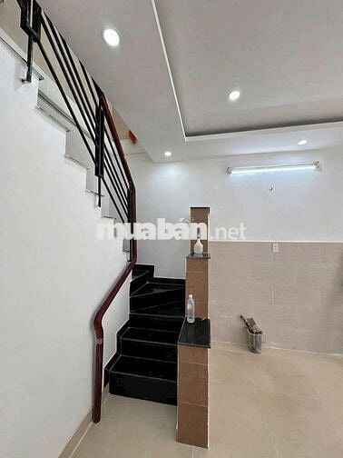 Cho thuê nhà hẻm xe hơi Duonge Đức Hiền p. Tây Thạnh Quận Tân Phú