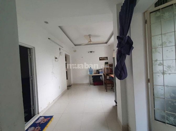 Chung cư Trương Định,P6, Q3 căn 2p ngủ, ban công, máy lạnh chỉ 9,5tr/t