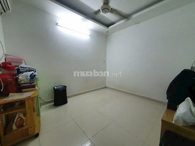 Chung cư Trương Định,P6, Q3 căn 2p ngủ, ban công, máy lạnh chỉ 9,5tr/t