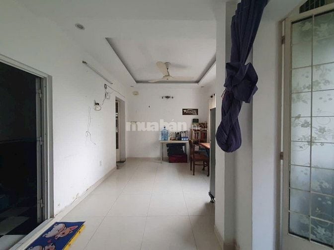 Chung cư Trương Định,P6, Q3 căn 2p ngủ, ban công, máy lạnh chỉ 9,5tr/t