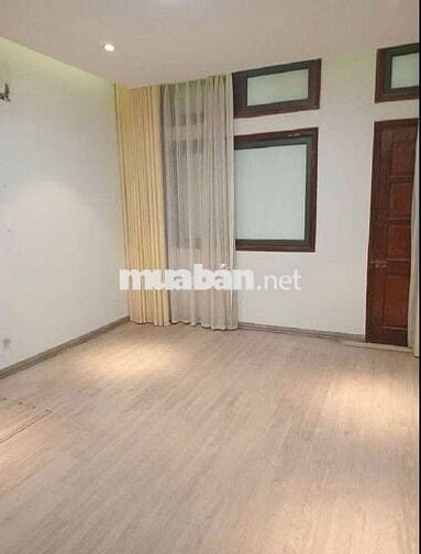 NHÀ PHÂN LÔ - Ô TÔ TRÁNH - CÓ SÂN ĐỖ Ô TÔ