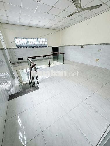 Nhà thuê Mặt Tiền Trần Thị Báo. Quận Tân Phú (2pn, 2wc).Dtsd 140m2