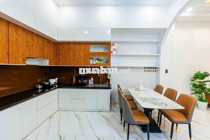 Nhà Phố Đẹp 5PN Trung Tâm Đà Lạt Chỉ 8.6 tỷ