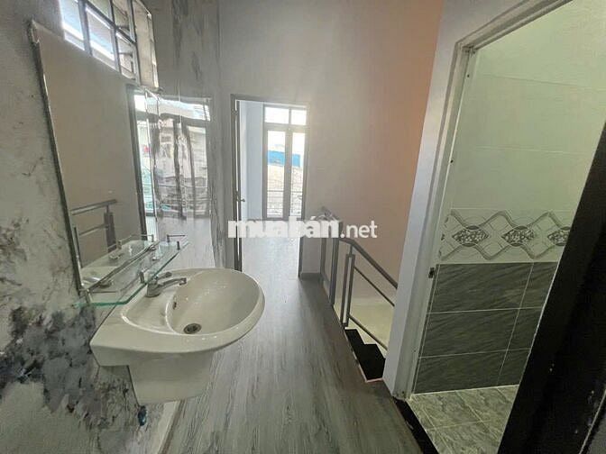 BÁN NHÀ ĐƯỜNG SỐ 4,LINH TÂY, DIỆN TÍCH 32 M2, GIÁ CHỈ 3.35 TỶ.