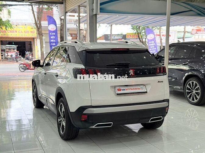 Ô tô Peugeot 3008 1.6AL 2020 màu trắng