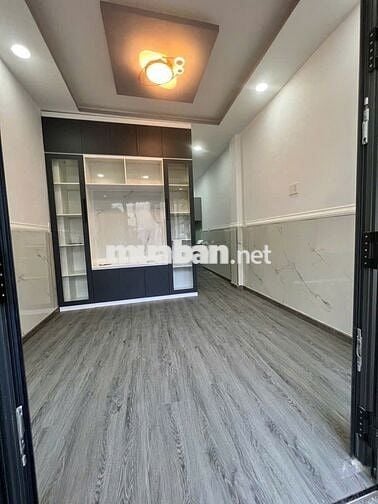 BÁN NHÀ ĐƯỜNG SỐ 4,LINH TÂY, DIỆN TÍCH 32 M2, GIÁ CHỈ 3.35 TỶ.