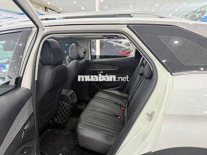 Ô tô Peugeot 3008 1.6AL 2020 màu trắng