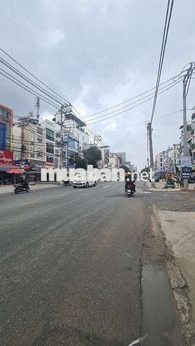 Cho thuê nhà mặt tiền kinh doanh đường CMT8, P7, Q.TB