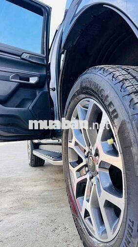 Ford Everest đi lướt. như mới ***