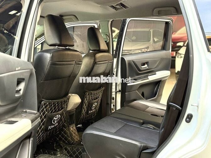 Toyota Veloz Cross 2023  Trắng - 67475 km