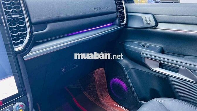 Ford Everest đi lướt. như mới ***