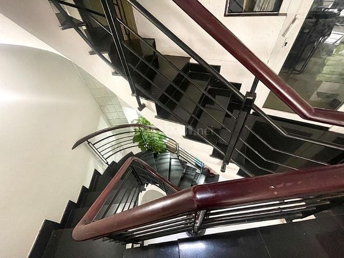 BÁN NHÀ XÂY 5 TẦNG - HOÀNG HOA THÁM ( 10.5 TỶ )