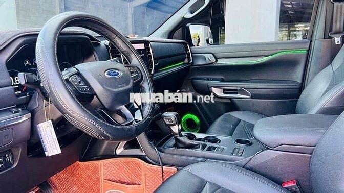 Ford Everest đi lướt. như mới ***