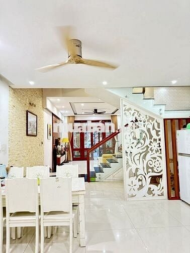 CHÍNH CHỦ CẦN BÁN NHÀ 3 TẦNG ĐƯỜNG LÊ KIM LĂNG VỈA HÈ 10M