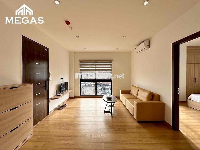 CHO THUÊ CHDV CAO CẤP 2 NGỦ 1 KHÁCH NGAY LẠC LONG QUÂN - TRÍCH SÀI