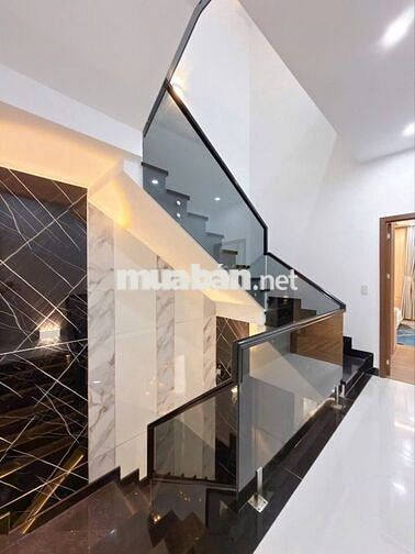 Bán nhanh nhà 1 trệt 1 lầu gần KCN Nam Tân Uyên – giá chỉ 2 tỷ 250!