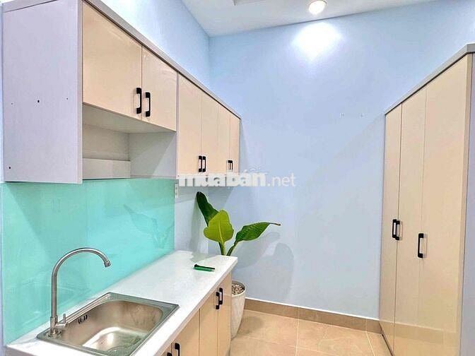 PHÒNG FULL NỘI THẤT BAN CÔNG THOÁNG SÁNG Ở BÌNH THẠNH GẦN Q1,Q3