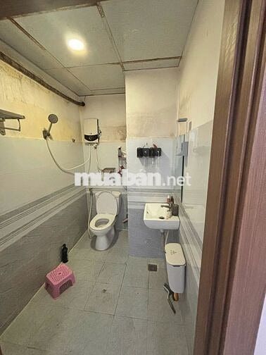 Cho thuê căn 2PN 1WC có nội thất tại Căn hộ cao cấp Mỹ Long