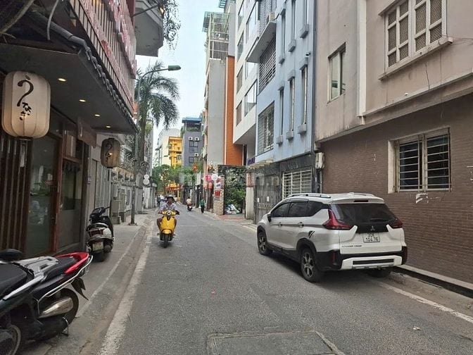 Mặt phố 7m ngang, kinh doanh nhà hàng, khách sạn khu phố người Nhật