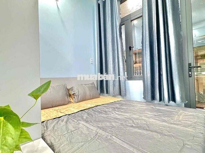 PHÒNG FULL NỘI THẤT BAN CÔNG THOÁNG SÁNG Ở BÌNH THẠNH GẦN Q1,Q3