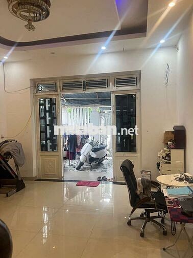 Nhà mặt tiền 2 tầng 164m², 3 phòng ngủ đường Phù Đổng, Hòa Xuân