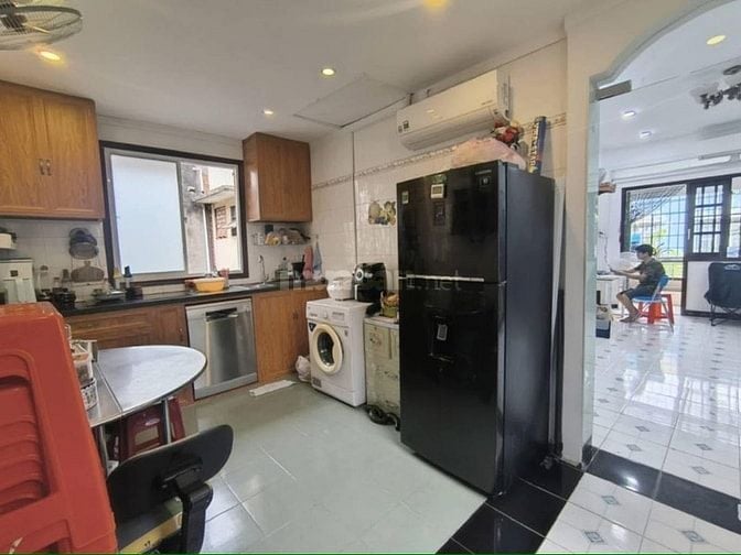 Chung cư Trần Quốc Thảo, P6, Q3: 74m2, 2p ngủ, máy lạnh, 9tr5/tháng