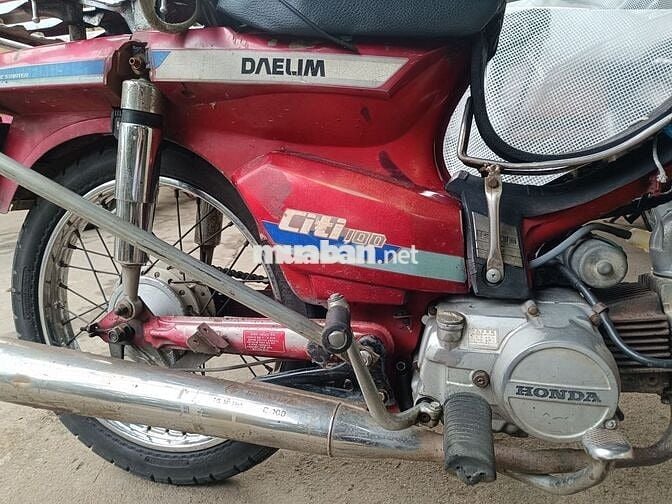 Xe máy Daelim Citi 100 màu đỏ, máy êm