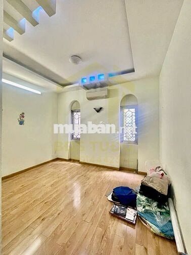 CHO THUÊ NHÀ NGUYÊN CĂN 80m2 5PN MẶT TIỀN KHU CAO LỖ – P4, QUẬN 8