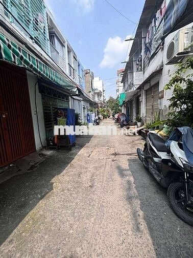 BÁN NHÀ 3TẦNG HẺM 61TRẦN XUÂN SOẠN,KHU CAO RÁO ,SÁT Q4,DT:30M2 CHỈ 2TỶ