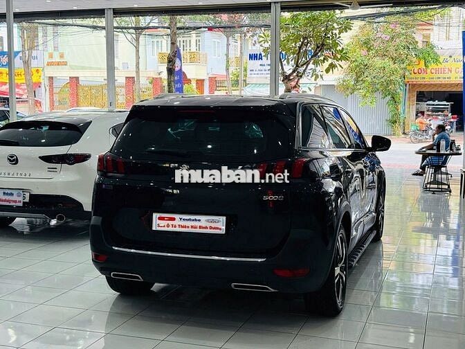 Peugeot 5008 1.6AL 2018 màu đen