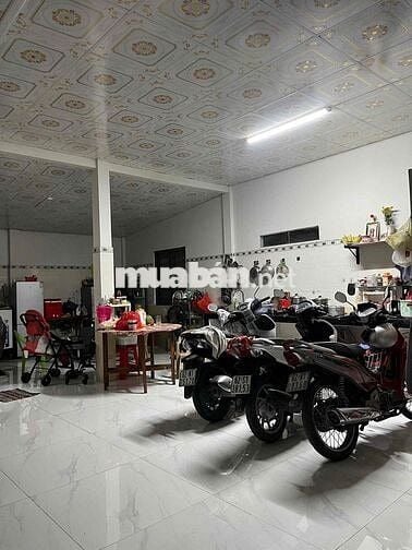 CẦN BÁN 197m2 ĐẤT CÓ SẴN NHÀ CẤP 4 SỔ RIÊNG TÂN QUÝ TÂY BÌNH CHÁNH