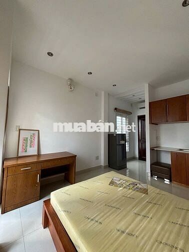 CHO THUÊ STUDIO BAN CÔNG MGR GẦN NGÃ 7 LÝ THẢI TỔ, NGÃ 6 CỘNG HÒA