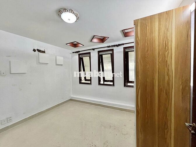 KHAI TRƯƠNG CHO THUÊ 2 PHÒNG NGỦ NGUYÊN SÀN BAN CÔNG CỬA SỔ TRỜI