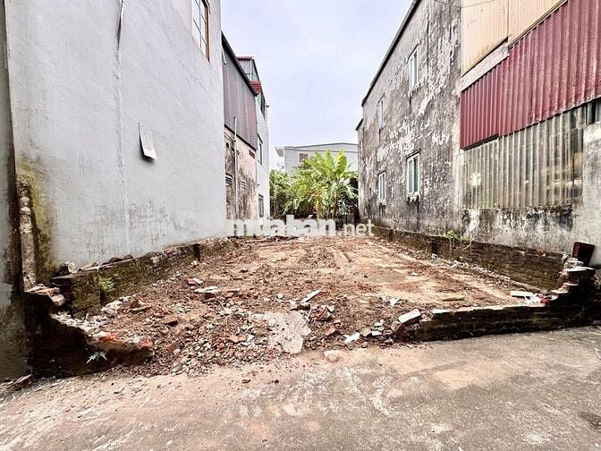 Bán gấp đất Vạn Phúc Đông Mỹ ô tô ,ngõ thông diện tích rộng giá 6.2 tỷ