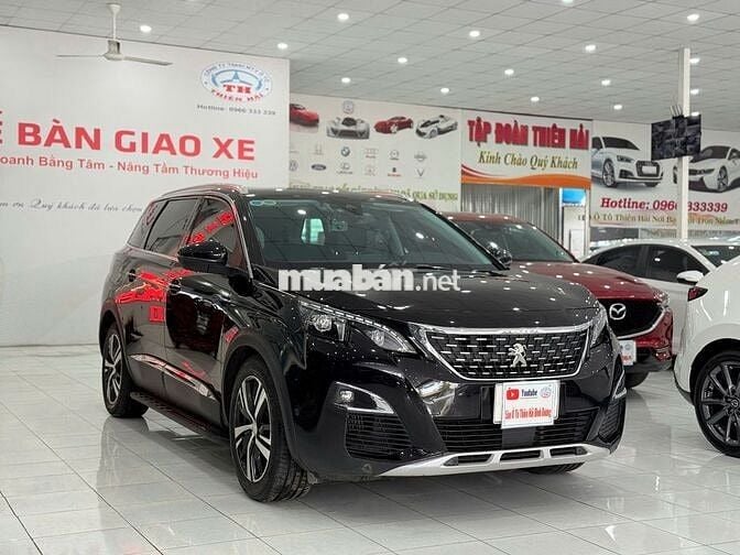 Peugeot 5008 1.6AL 2018 màu đen
