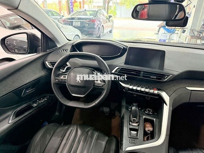 Peugeot 5008 1.6AL 2018 màu đen