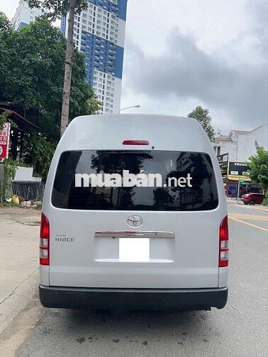 Toyota Hiace 2016 máy xăng số tay