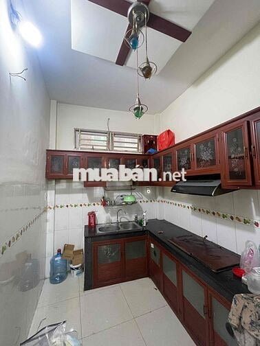 Cho Thuê Nhà Nguyên Căn 3 Tầng Gần Q1 Đường XVNT Giá 12tr