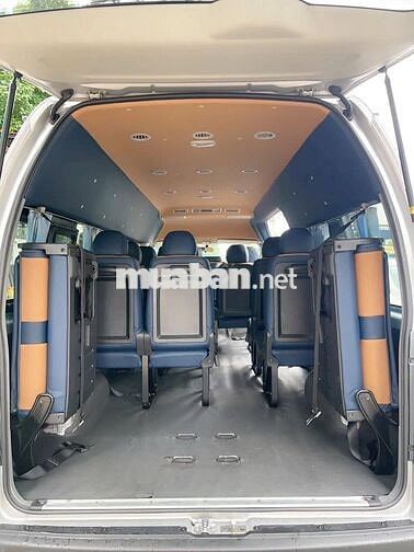 Toyota Hiace 2016 máy xăng số tay