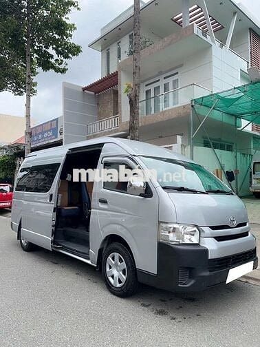 Toyota Hiace 2016 máy xăng số tay