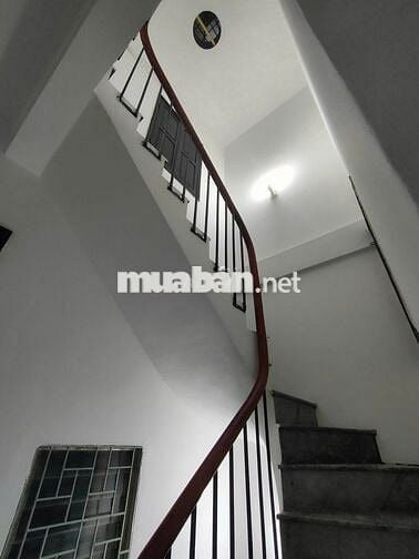 Mời thuê nhà 3 tầng Hoàng Hoa Thám