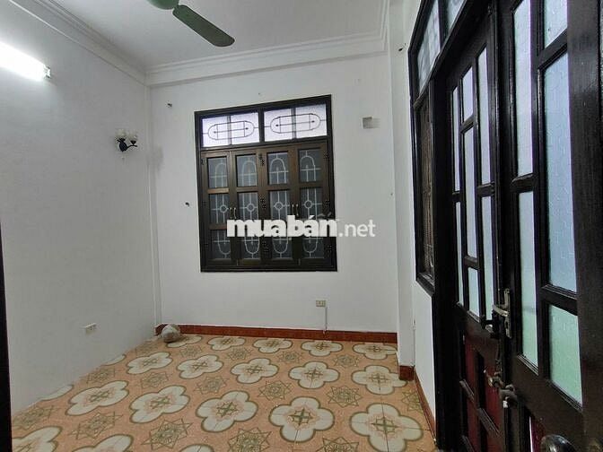 Mời thuê nhà 3 tầng Hoàng Hoa Thám