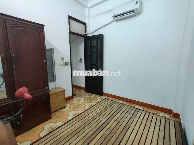 Mời thuê nhà 3 tầng Hoàng Hoa Thám