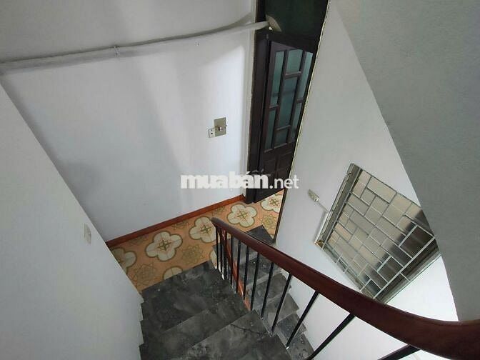 Mời thuê nhà 3 tầng Hoàng Hoa Thám